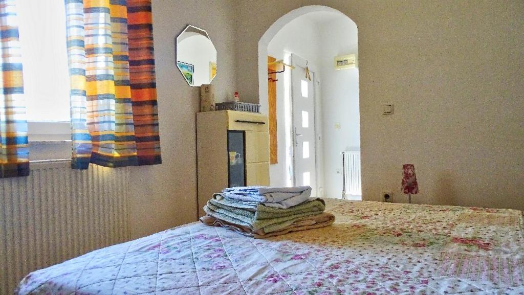 Studio Apartman I Mali Apartman Vir Eksteriør billede
